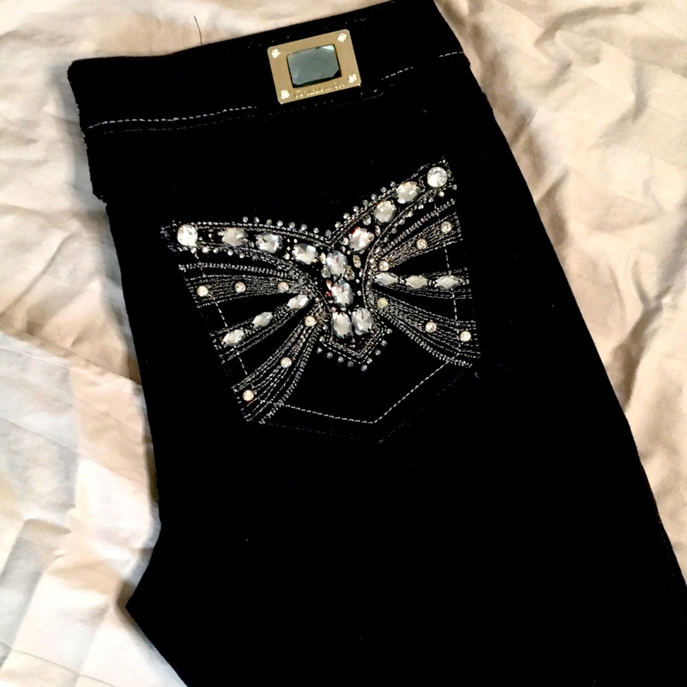 Grace in LA size 26 black with rhinestone detail. Straight leg.